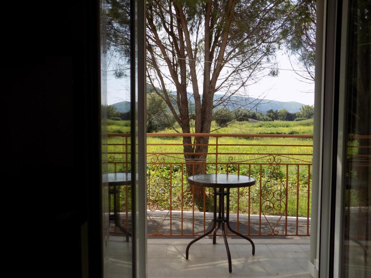 Afrodite Spacious Apartments! Agia Efimia 외부 사진